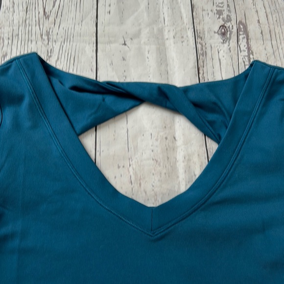 NWT Athleta Ashanti Twist Top - Picture 6 of 7